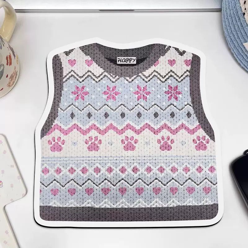 Mini sweater mousepad